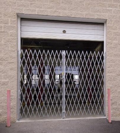Double Fold Scissor Gate, 120 x 84